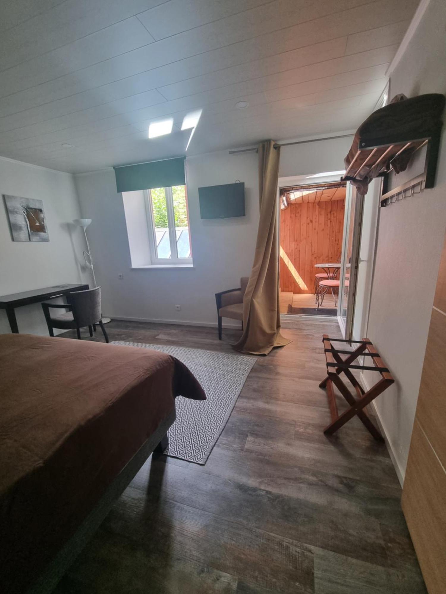 Bed and Breakfast Les Grands Frenes Plaine-de-Walsch Camera foto