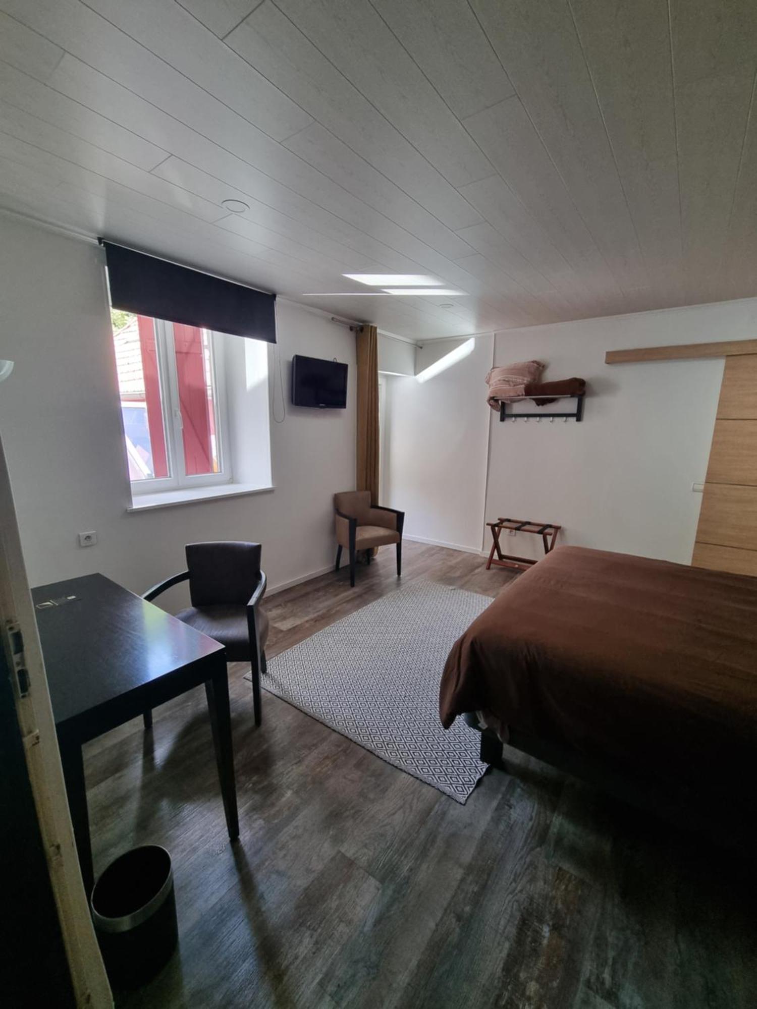 Bed and Breakfast Les Grands Frenes Plaine-de-Walsch Camera foto