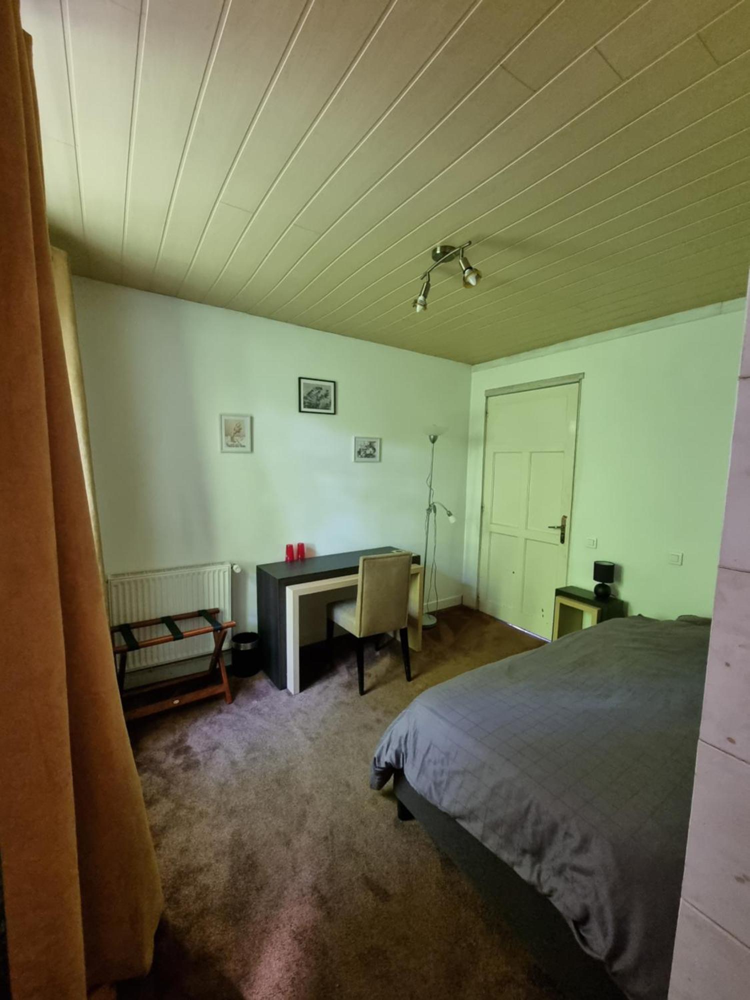 Bed and Breakfast Les Grands Frenes Plaine-de-Walsch Camera foto
