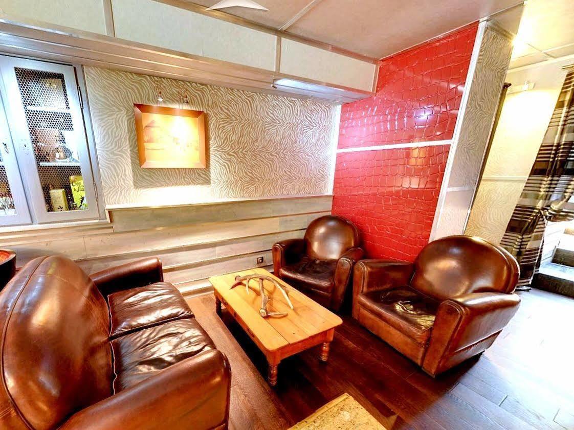 Bed and Breakfast Les Grands Frenes Plaine-de-Walsch Esterno foto