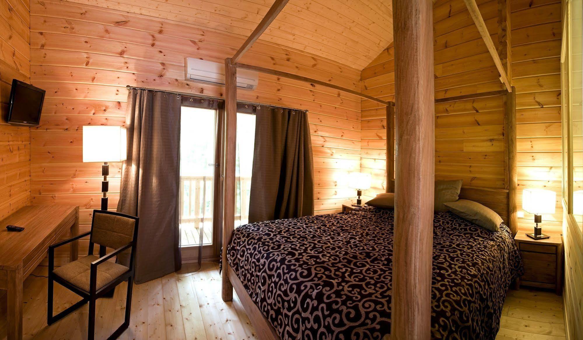 Bed and Breakfast Les Grands Frenes Plaine-de-Walsch Esterno foto
